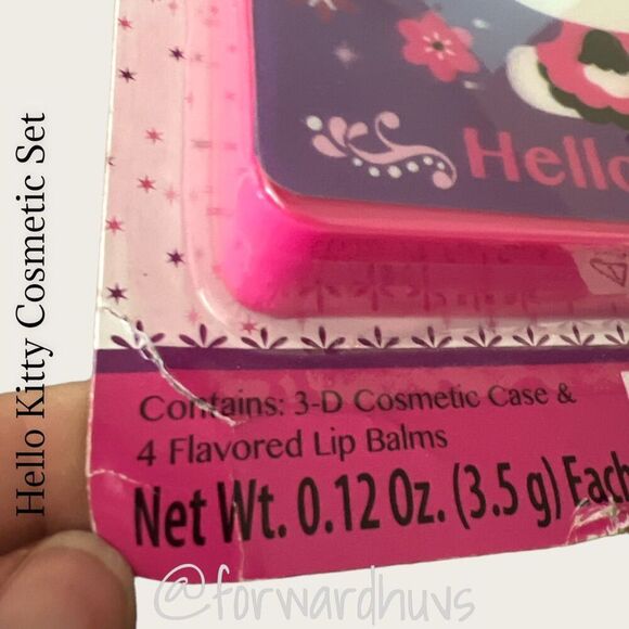 Hello Kitty Lip Balm Four Pack with Cosmetic Case - Cardboard Damaged - Picture 4 of 7